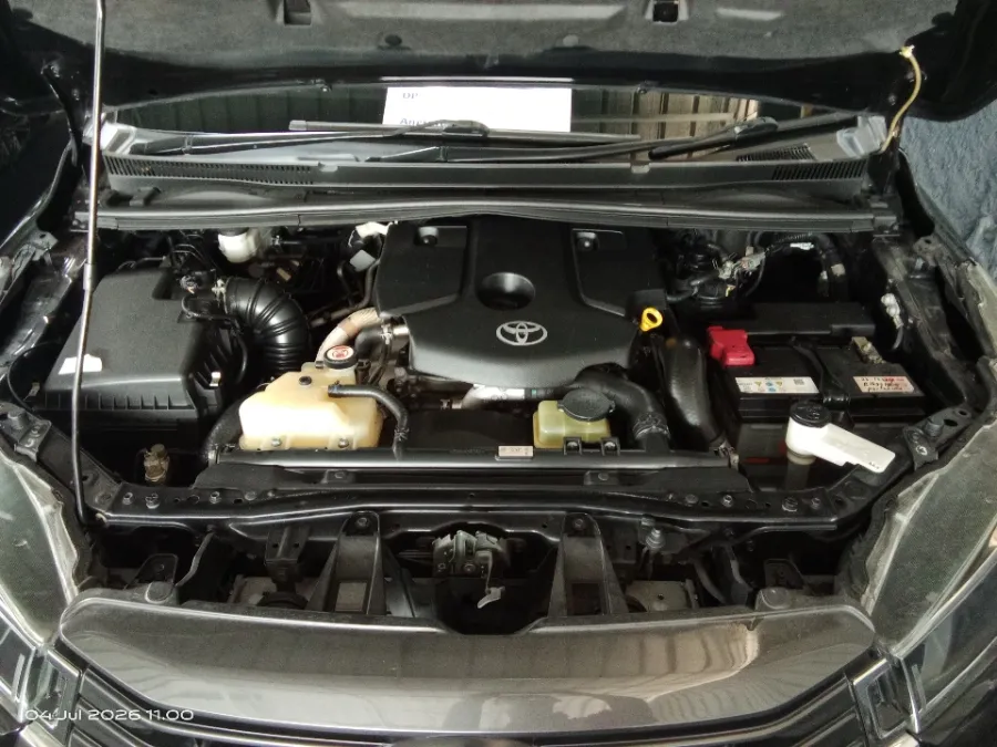 Foto Mobil Bekas Mesin Toyota Kijang Innova 2.4 G tahun 2023