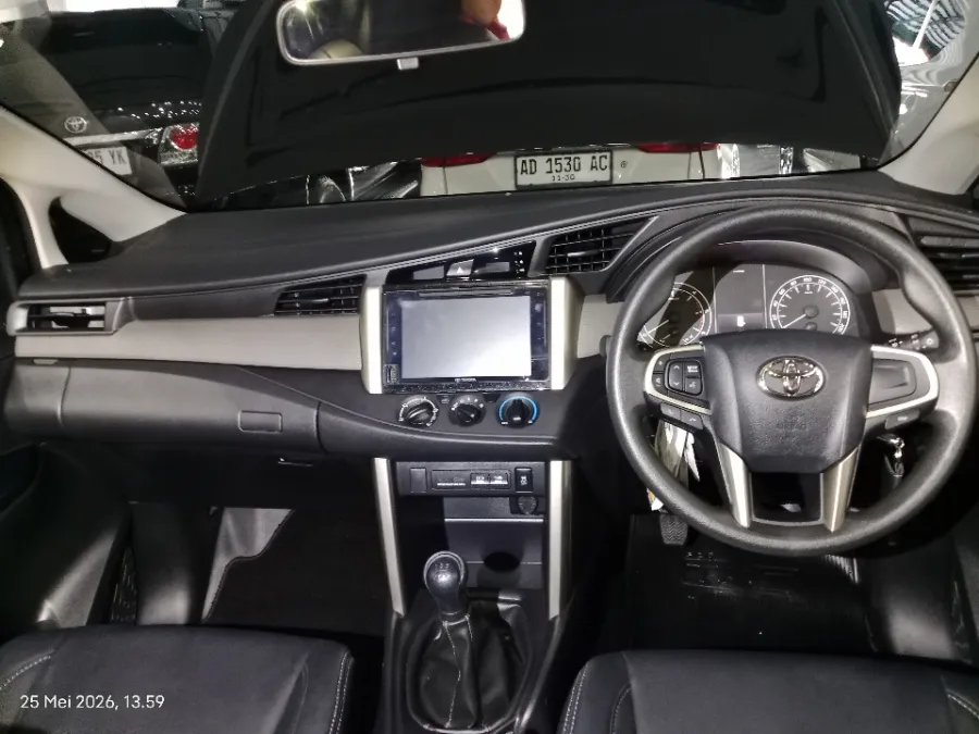 Foto Mobil Bekas Dashboard Toyota Kijang Innova 2.4 G tahun 2025