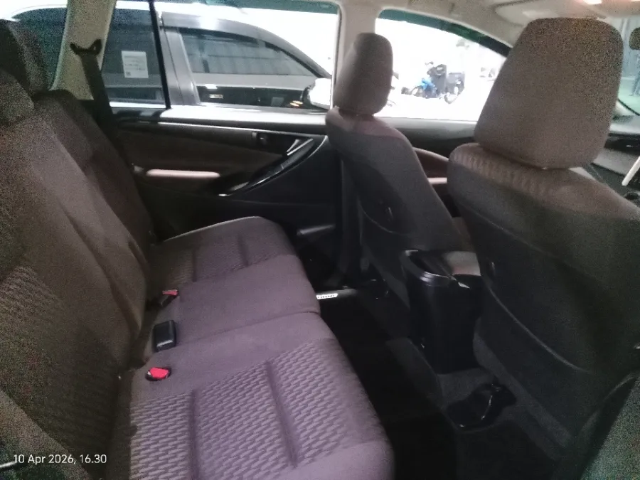Foto Mobil Bekas Kabin Belakang Toyota Kijang Innova 2.4 G tahun 2025