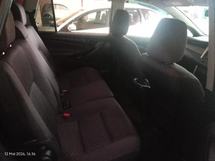 Foto Mobil Bekas Kabin Belakang Toyota Kijang Innova 2.4 G tahun 2025