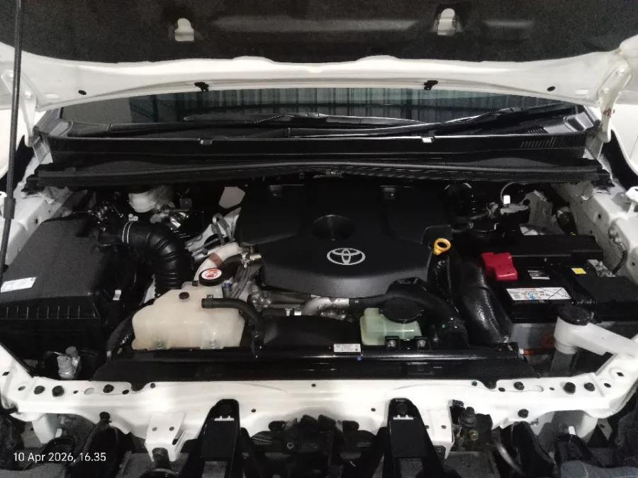 Foto Mobil Bekas Mesin Toyota Kijang Innova 2.4 G tahun 2025