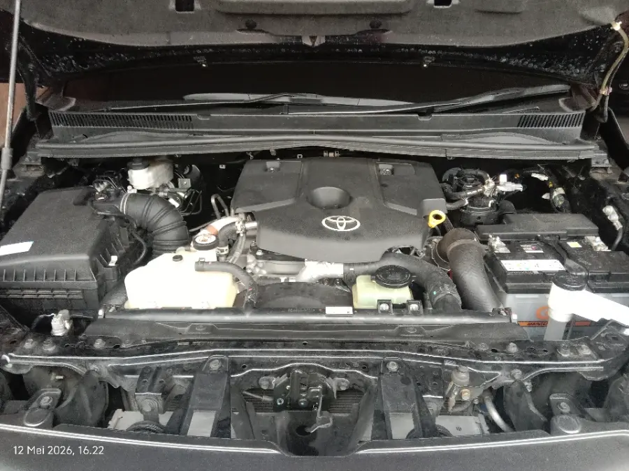 Foto Mobil Bekas Mesin Toyota Kijang Innova 2.4 G tahun 2025
