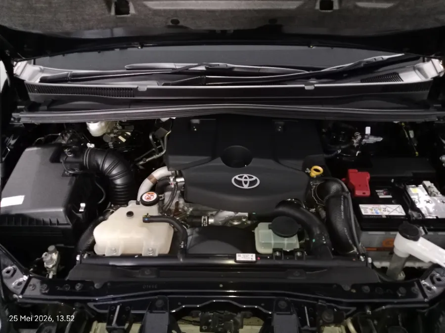 Foto Mobil Bekas Mesin Toyota Kijang Innova 2.4 G tahun 2025