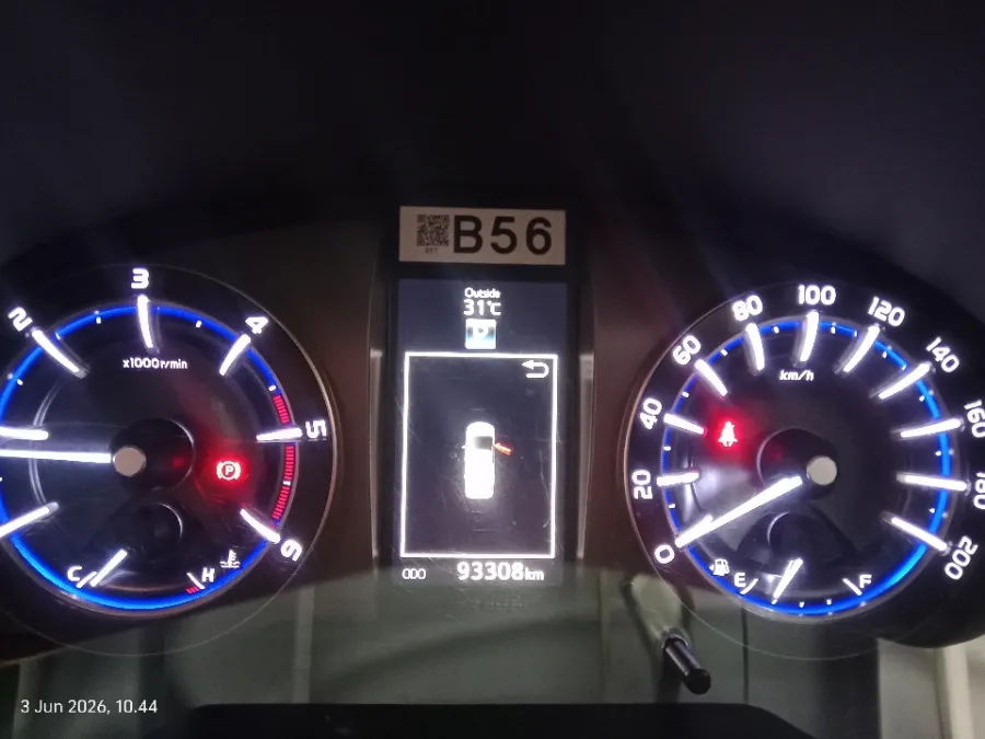 Foto Mobil Bekas Odometer Toyota Kijang Innova 2.4 V tahun 2017