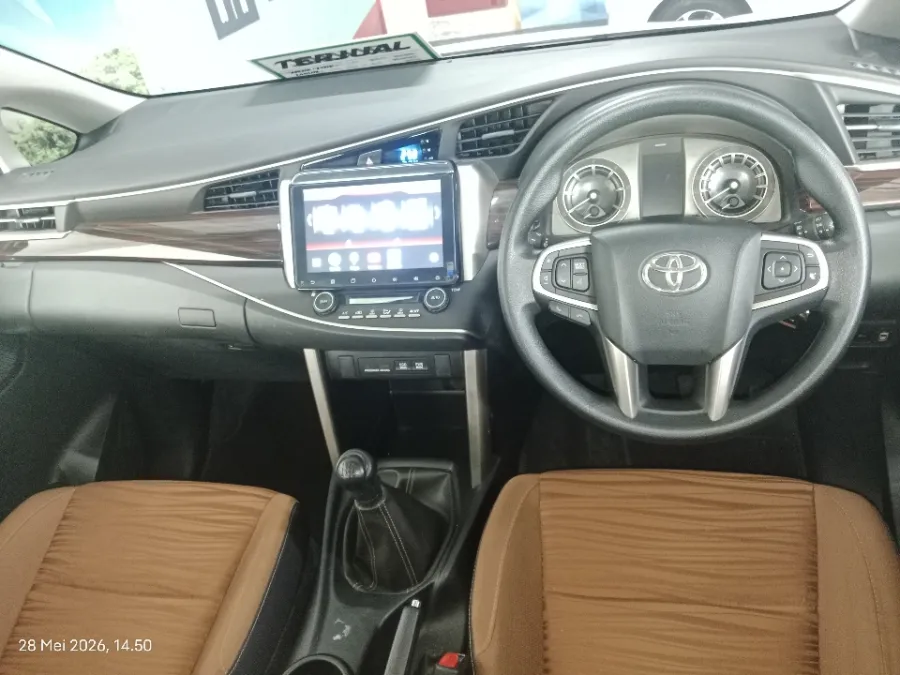 Foto Mobil Bekas Dashboard Toyota Kijang Innova 2.4 V tahun 2018