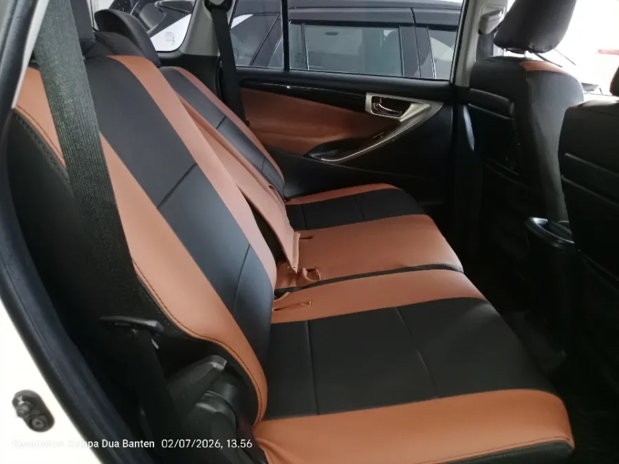 Foto Mobil Bekas Kabin Belakang Toyota Kijang Innova 2.4 V tahun 2018