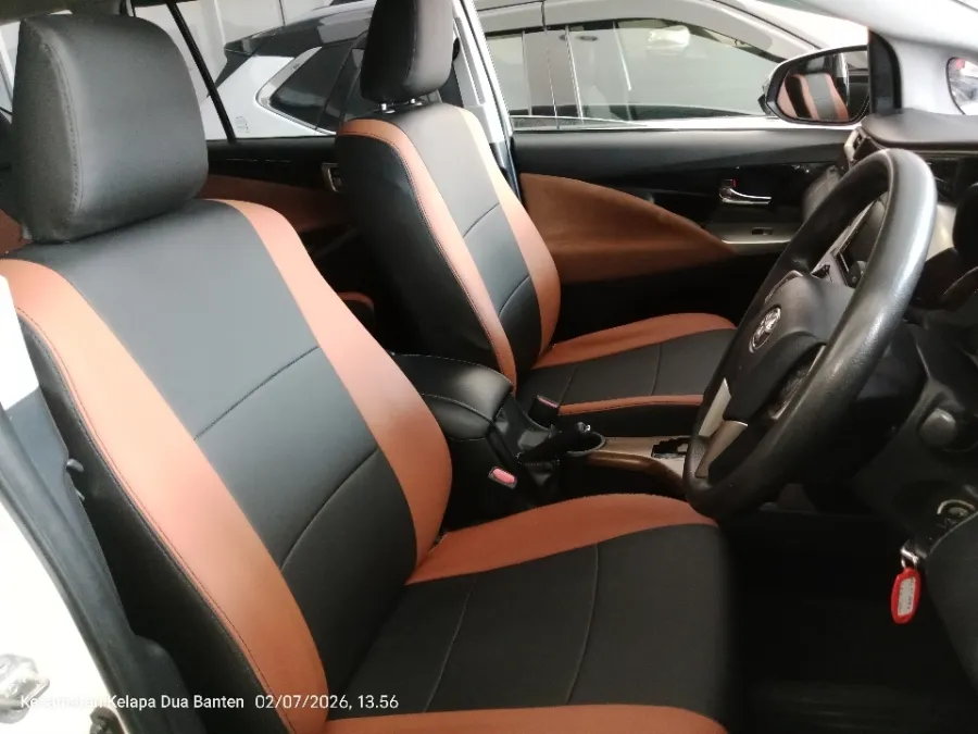 Foto Mobil Bekas Kabin Depan Toyota Kijang Innova 2.4 V tahun 2018