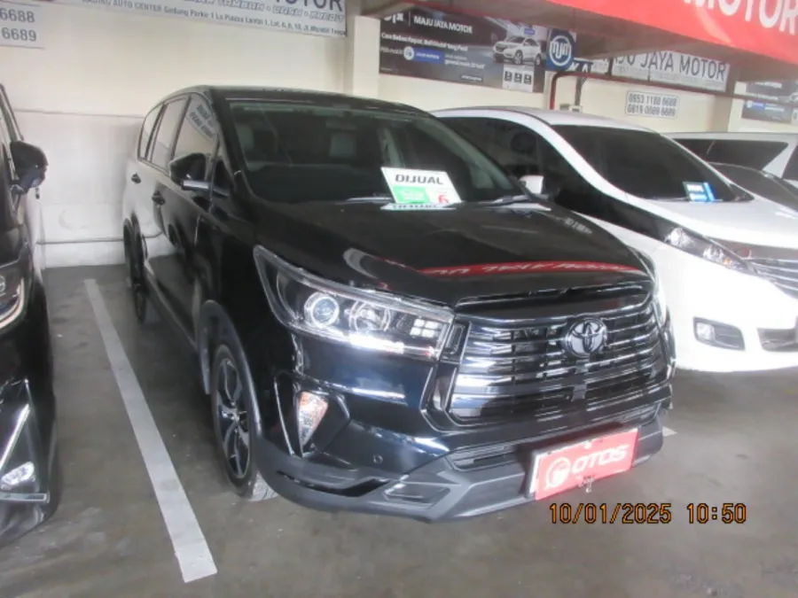 Foto Mobil Bekas Kanan Depan Toyota Kijang Innova 2.4 V tahun 2018