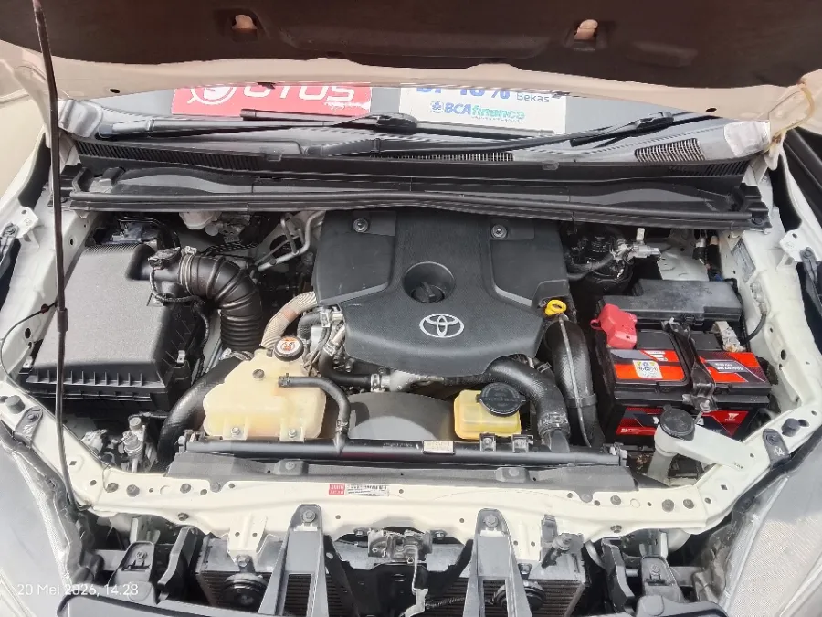 Foto Mobil Bekas Mesin Toyota Kijang Innova 2.4 V tahun 2018