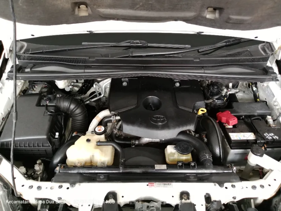Foto Mobil Bekas Mesin Toyota Kijang Innova 2.4 V tahun 2018