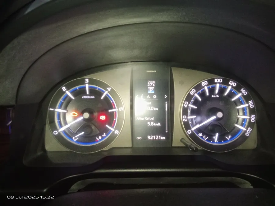 Foto Mobil Bekas Odometer Toyota Kijang Innova 2.4 V tahun 2018