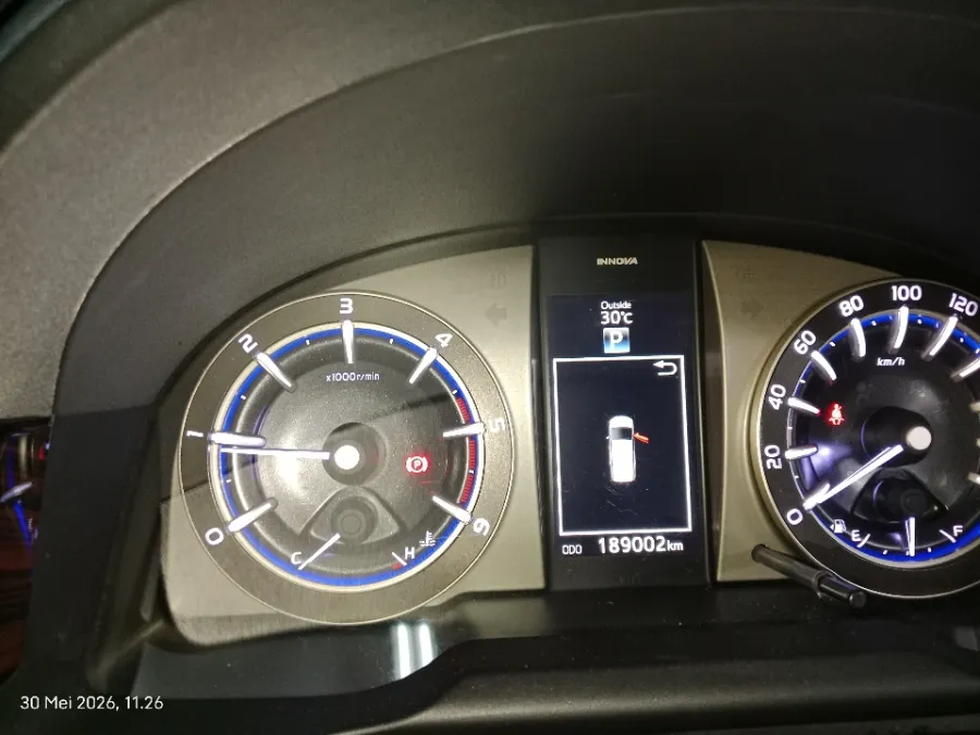 Foto Mobil Bekas Odometer Toyota Kijang Innova 2.4 V tahun 2018