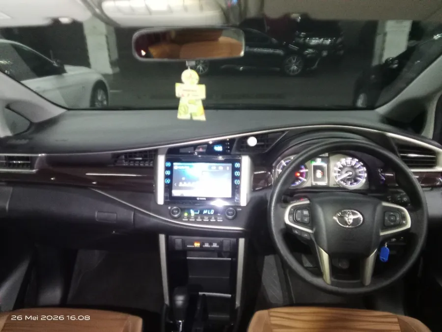 Foto Mobil Bekas Dashboard Toyota Kijang Innova 2.4 V tahun 2019