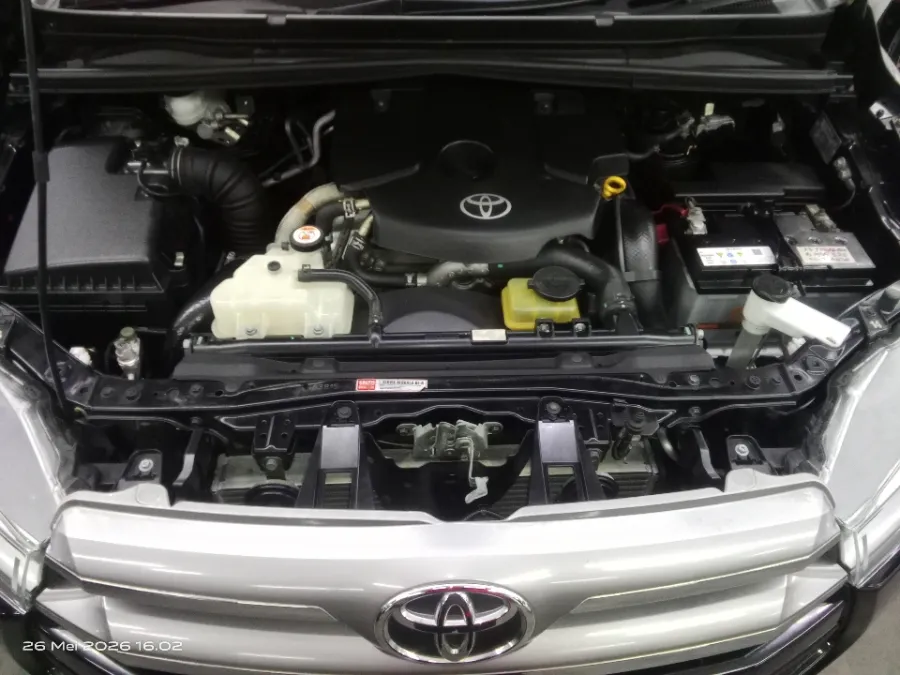 Foto Mobil Bekas Mesin Toyota Kijang Innova 2.4 V tahun 2019