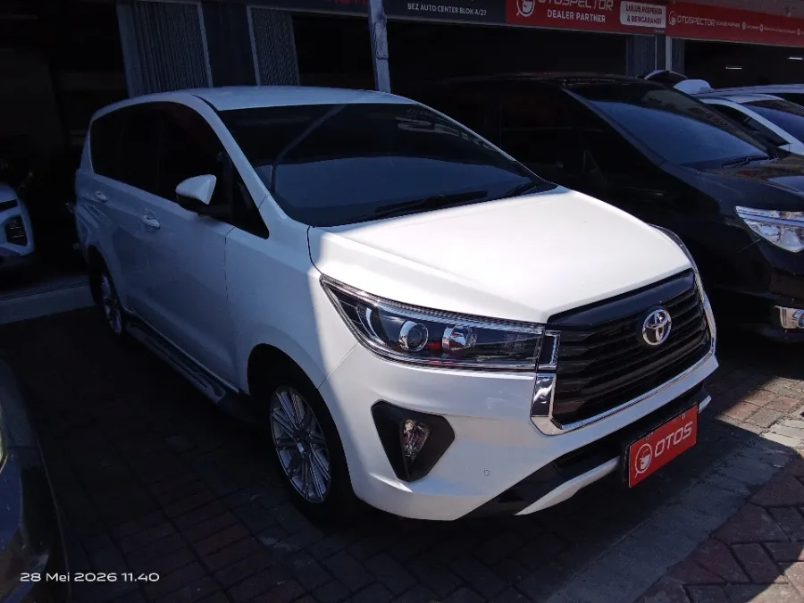 Foto Mobil Bekas Kanan Depan Toyota Kijang Innova 2.4 V tahun 2021
