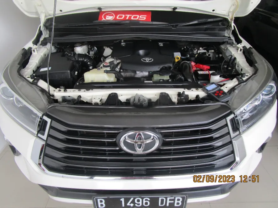Foto Mobil Bekas Mesin Toyota Kijang Innova 2.4 V tahun 2021
