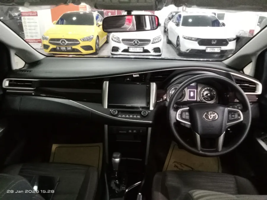 Foto Mobil Bekas Dashboard Toyota Kijang Innova 2.4 V tahun 2022