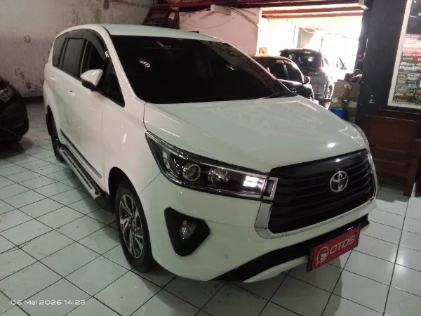2022 Toyota Kijang Innova 2.4 V - Foto 1 dari 6