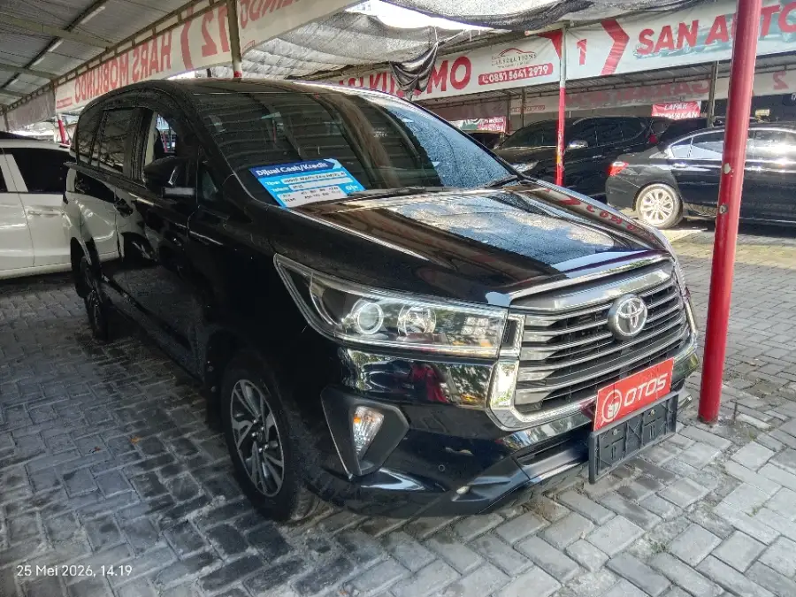 Foto Mobil Bekas Kanan Depan Toyota Kijang Innova 2.4 V tahun 2022