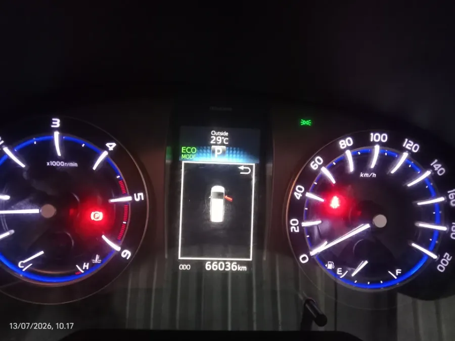 Foto Mobil Bekas Odometer Toyota Kijang Innova 2.4 V tahun 2022