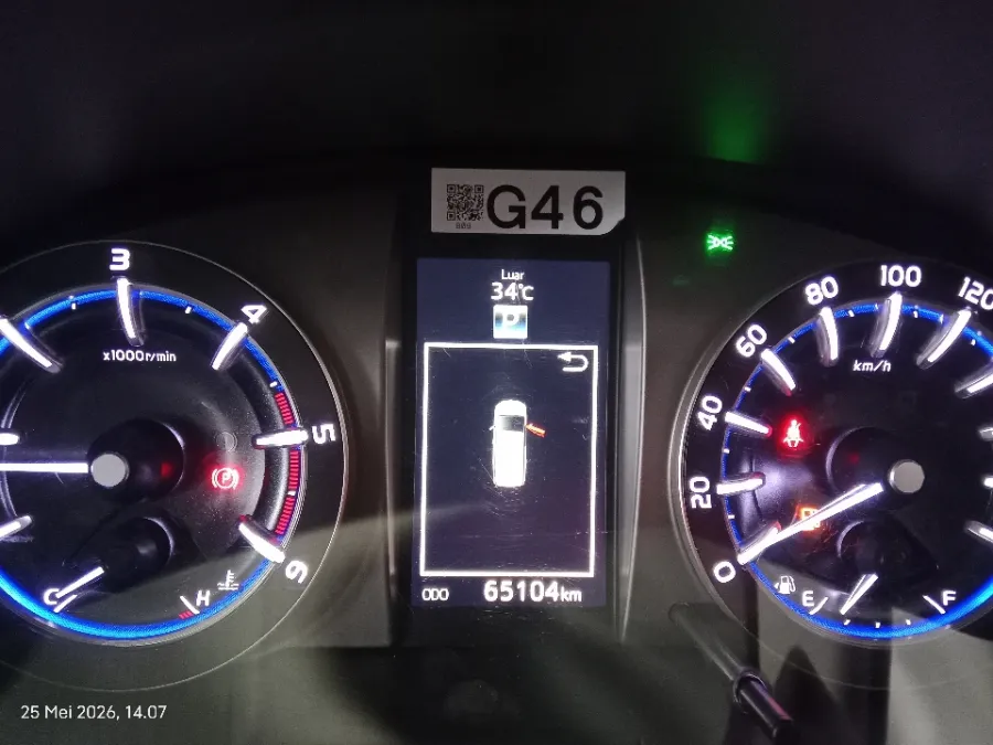 Foto Mobil Bekas Odometer Toyota Kijang Innova 2.4 V tahun 2022