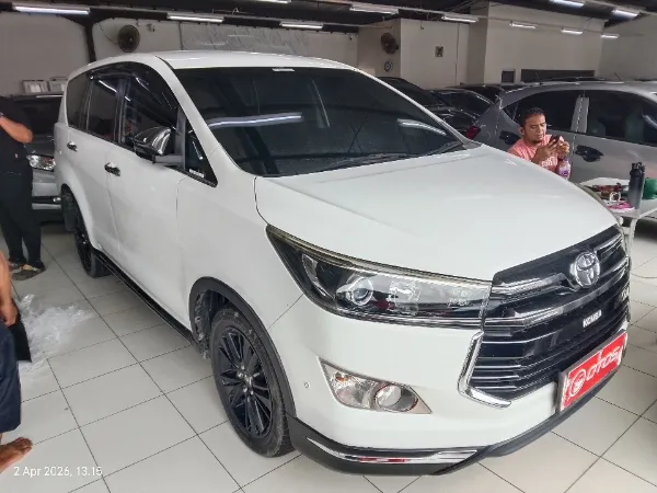 2019 Toyota Kijang Innova 2.4 Venturer