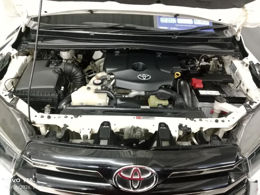 Foto Mobil Bekas Mesin Toyota Kijang Innova 2.4 Venturer tahun 2019