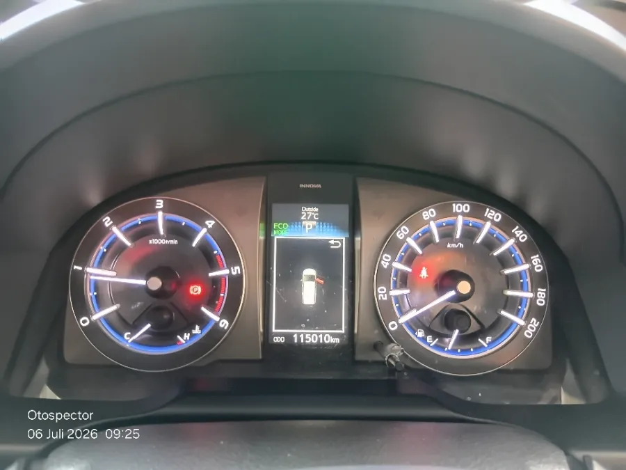 Foto Mobil Bekas Odometer Toyota Kijang Innova 2.4 Venturer tahun 2020