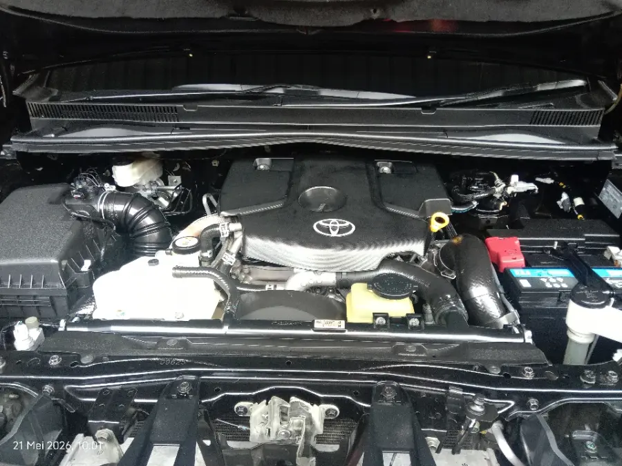 Foto Mobil Bekas Mesin Toyota Kijang Innova 2.4 Venturer tahun 2021