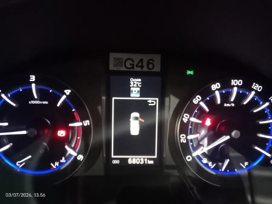 Foto Mobil Bekas Odometer Toyota Kijang Innova 2.4 Venturer tahun 2021