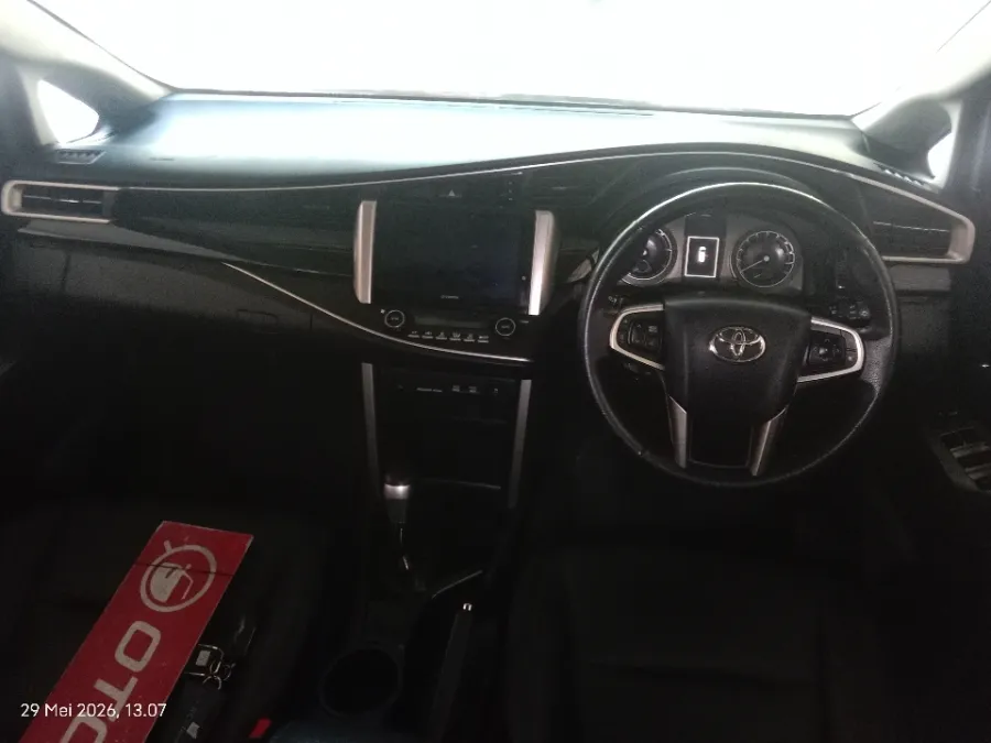 Foto Mobil Bekas Dashboard Toyota Kijang Innova 2.4 Venturer tahun 2022