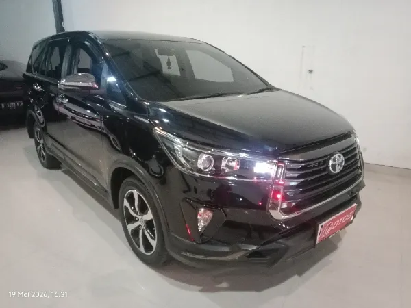 2022 Toyota Kijang Innova 2.4 Venturer