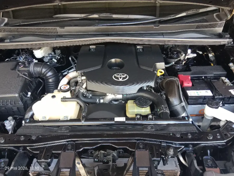 Foto Mobil Bekas Mesin Toyota Kijang Innova 2.4 Venturer tahun 2022