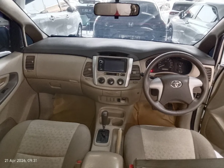 Foto Mobil Bekas Dashboard Toyota Kijang Innova 2.5 G tahun 2013