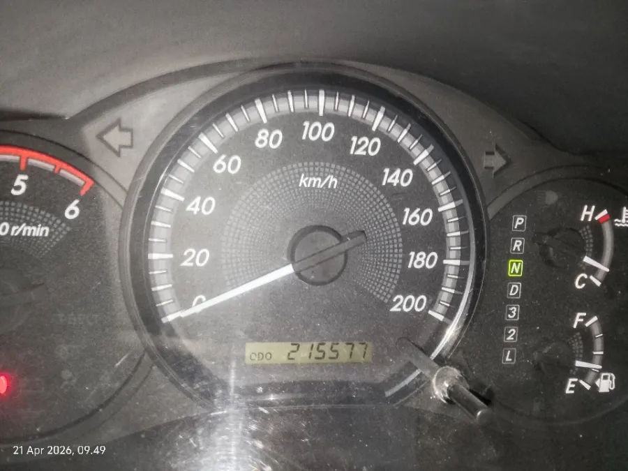 Foto Mobil Bekas Odometer Toyota Kijang Innova 2.5 G tahun 2013