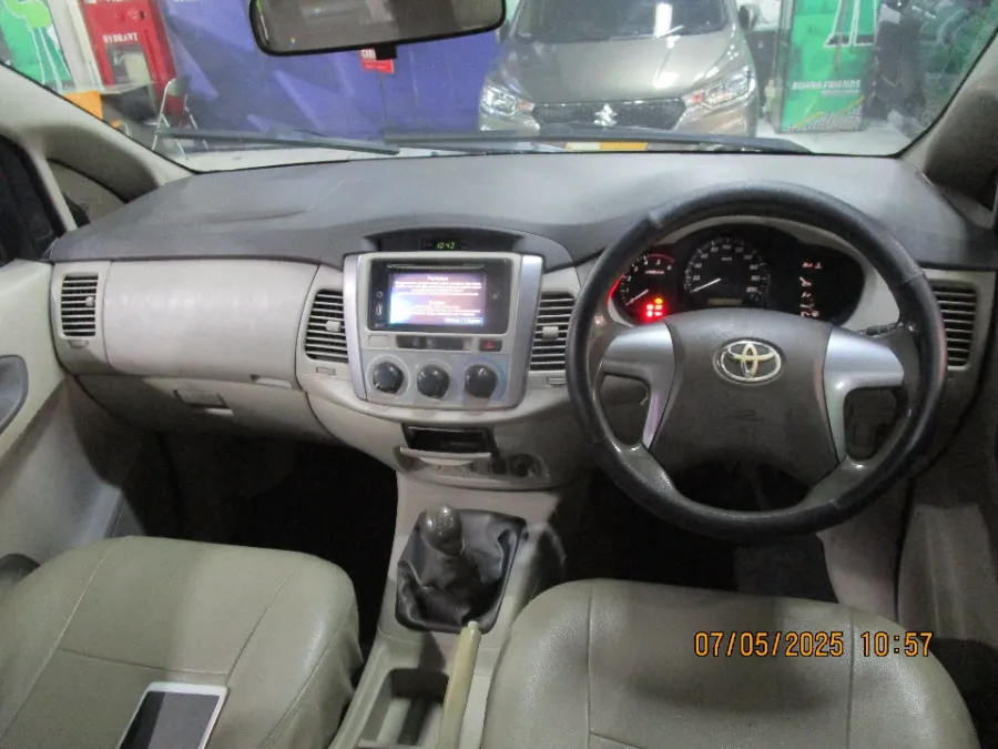 Foto Mobil Bekas Dashboard Toyota Kijang Innova 2.5 G tahun 2014