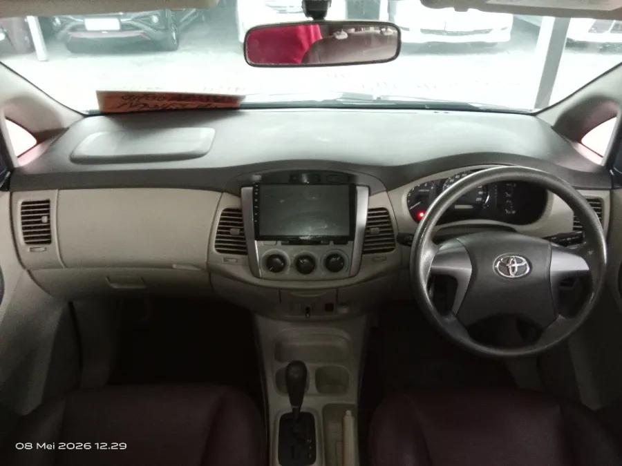 Foto Mobil Bekas Dashboard Toyota Kijang Innova 2.5 G tahun 2015
