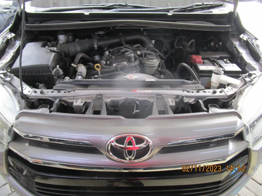Foto Mobil Bekas Mesin Toyota Kijang 2.0 tahun 2019