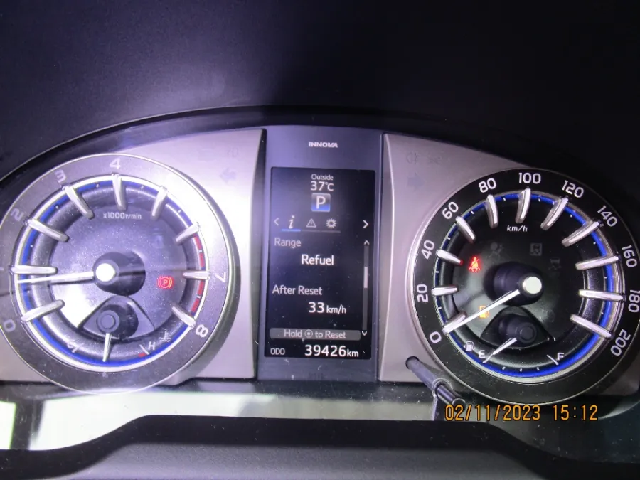 Foto Mobil Bekas Odometer Toyota Kijang 2.0 tahun 2019