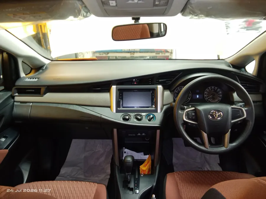 Foto Mobil Bekas Dashboard Toyota Kijang Innova 2.0 G tahun 2016