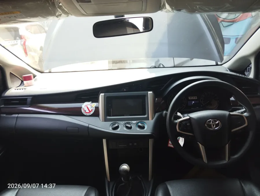 Foto Mobil Bekas Dashboard Toyota Kijang Innova 2.0 G tahun 2016