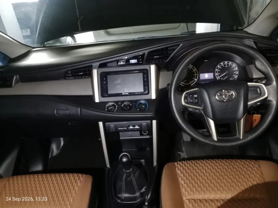 Foto Mobil Bekas Dashboard Toyota Kijang Innova 2.0 G tahun 2016