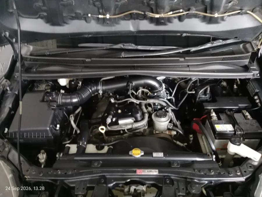 Foto Mobil Bekas Mesin Toyota Kijang Innova 2.0 G tahun 2016