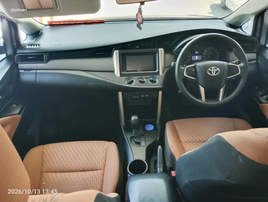 Foto Mobil Bekas Dashboard Toyota Kijang Innova 2.0 G tahun 2017