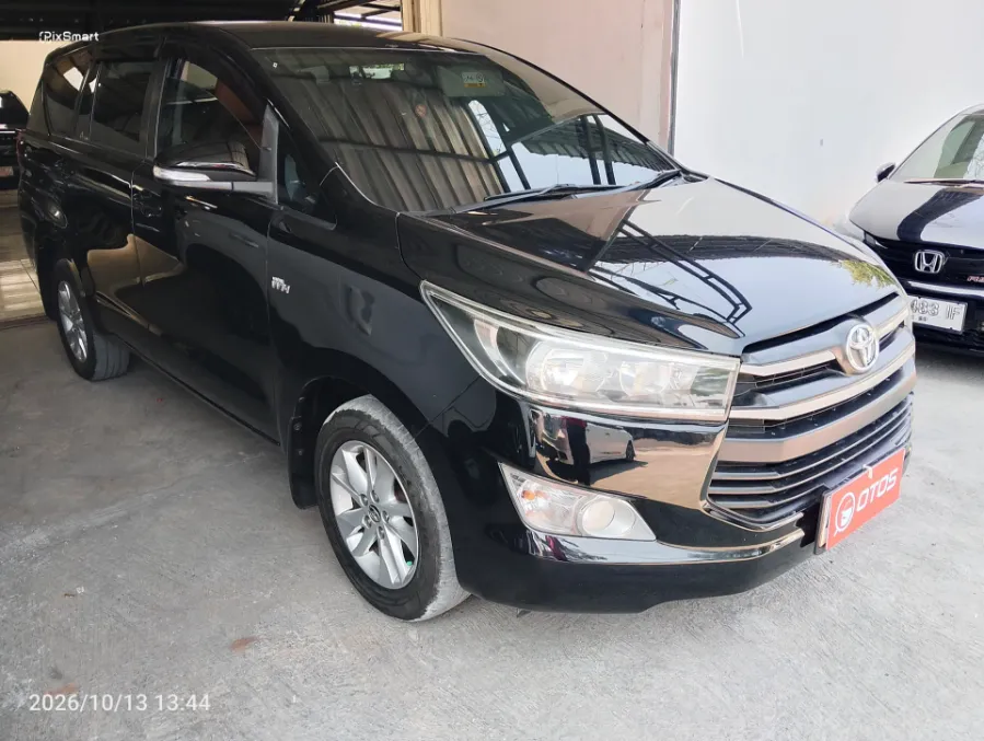 Foto Mobil Bekas Kanan Depan Toyota Kijang Innova 2.0 G tahun 2017