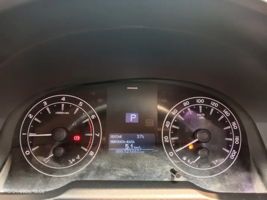 Foto Mobil Bekas Odometer Toyota Kijang Innova 2.0 G tahun 2017