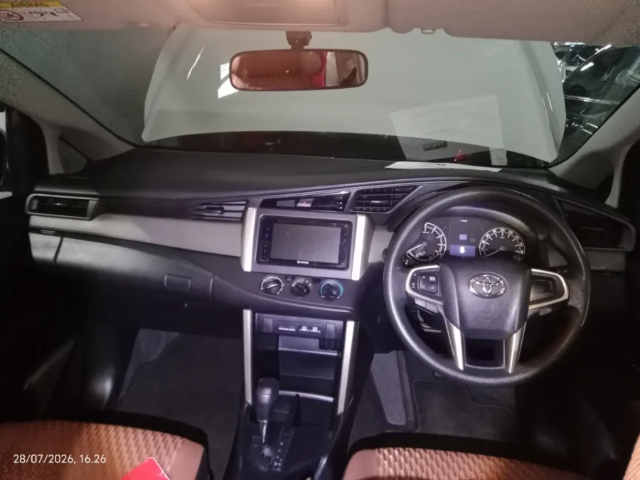 Foto Mobil Bekas Dashboard Toyota Kijang Innova 2.0 G tahun 2018