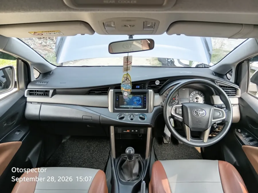 Foto Mobil Bekas Dashboard Toyota Kijang Innova 2.0 G tahun 2018