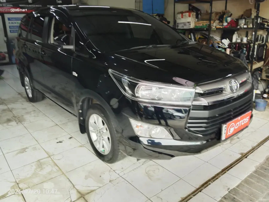 Foto Mobil Bekas Kanan Depan Toyota Kijang Innova 2.0 G tahun 2018