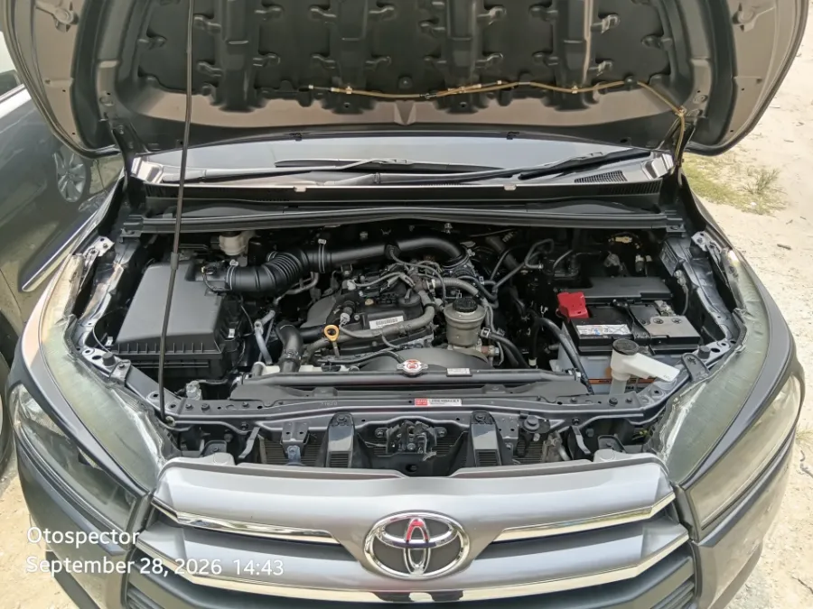 Foto Mobil Bekas Mesin Toyota Kijang Innova 2.0 G tahun 2018